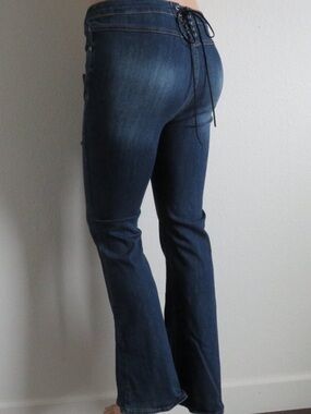 S.O.N.G. Lace-Up Back Fit N Flare Jeans Size 7/28 Medium Wash Y2K